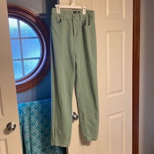 Boohoo straight leg green pants